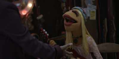 Wow, you're, like, totally deflecting. - The Muppets Mayhem