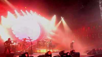 ♪ Wowowowo, gimme one vision - The Show Must Go On: The Queen + Adam Lambert Story