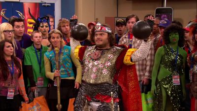 -Wrist balls. - iCarly