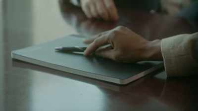 Write Nikki a letter and tell
her not to change her plea - Diggstown
