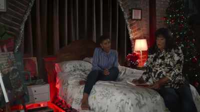 WRITER AT VIBRANT." - A Christmas for Mary