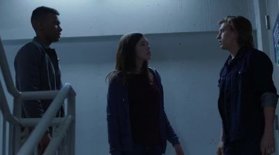 Wyatt, this is a medical centre. - Heartland