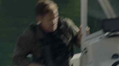 - Wyatt, push us off!
- [groans] - Strike Back