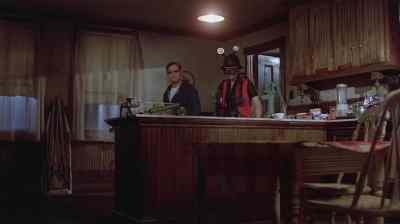 {Y:i}Grab a seat,
I'll fix us some coffee. - Neighbors