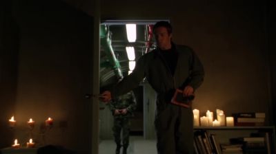 {Y:i}(knock at door) - Stargate SG-1