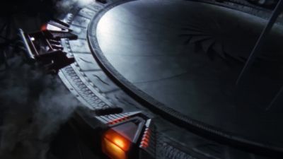 {Y:i}(technician) Unscheduled
offworld activation. - Stargate SG-1