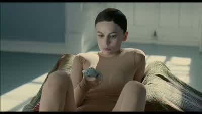 ...y se puede practicar en cualquier sitio... - The Skin I Live In