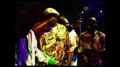Y ya éramos agresivos
en ese momento - The Honorable Shyne