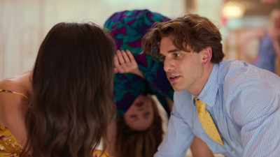 -Y-you?
-[miriam] left hand yellow! - Daughter of the Bride