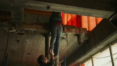 - Ya got it? - The Last of Us