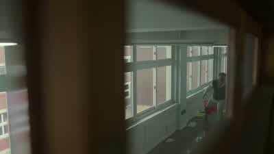 야, 하나 더 있어  어? - All of Us Are Dead
