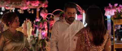 Yashna, will you stand
with him and fight - Hi Nanna
