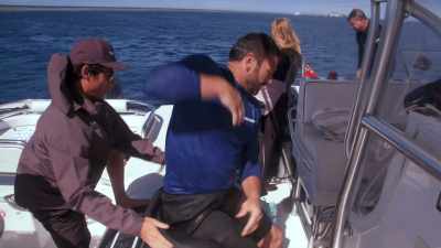 - Yay!
- Woo! - Below Deck Down Under