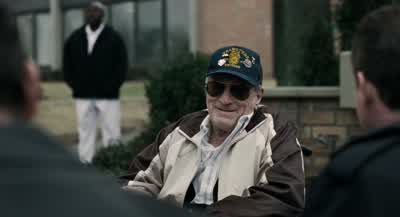 يبدو أنكما شخصان لطيفان. - The Irishman