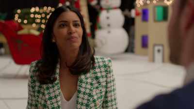 - Yeah, about as easy as
hiding my unpaid bills - Merry Magic Christmas