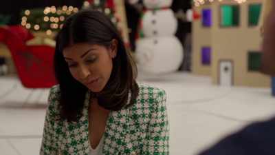 - Yeah, and according to
reviews, you do it very well. - Merry Magic Christmas