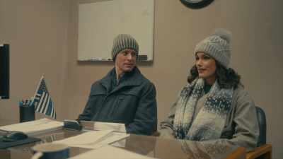 Yeah, actually Dad's got
something super special planned. - Christmas at the Holly Hotel