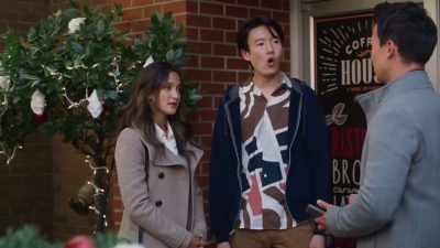 - Yeah, actually I'm
looking for this restaurant, - A Big Fat Family Christmas