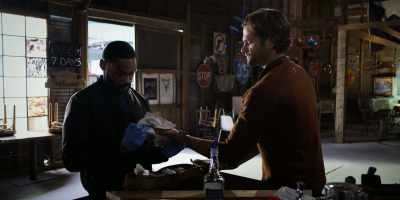 - Yeah, it ain't bad.
- Yeah, it ain't good. - Walker