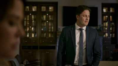 - Yeah.
And why didn't you tell me - Deadly Wives Club