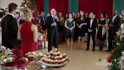 Yeah.
[applauding and cheering] - With Love, Christmas