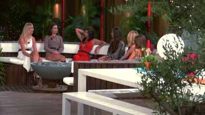‐Yeah, because...
‐I think you're so
well suited. - Love Island