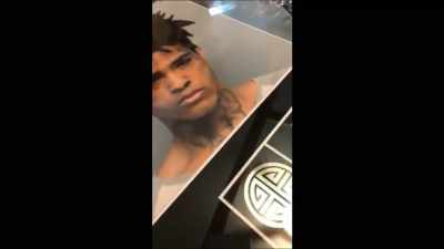 Yeah, bitch. [chuckles] - Look At Me: XXXTENTACION