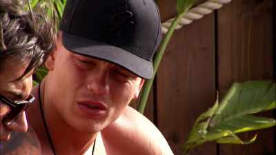 ‐Yeah.
‐But I'd want it to be,
like, me, you, Scott, - Love Island