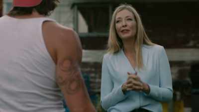 - Yeah, she called me stupid.
Twice. Today. - Moonshine