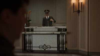 Yeah, can she see me?
It's a custodial emergency, please. - Fleishman Is in Trouble