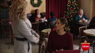 -Yeah.
-[chuckles] - Christmas Unwrapped