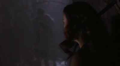 Yeah. Come on.
Get it across. - Relic Hunter