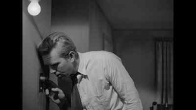 - Yeah?
- Dix, it's me, Doll. - The Asphalt Jungle