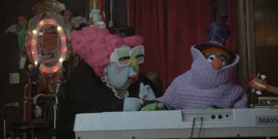 - Yeah.
- (DR. TEETH MUMBLING INDISTINCTLY) - The Muppets Mayhem