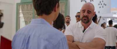 - Yeah, everybody knows him. Get lost already. 
- It's my mom's ex. - Ibiza