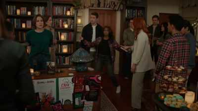 Yeah, everyone, let’s just grab
our things and wrap up. - Blind Date Book Club
