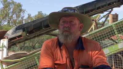 Yeah, it excites me
to know we're at the right level, - Outback Opal Hunters