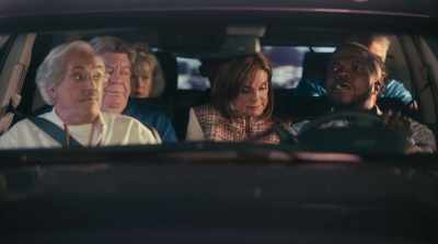 - Yeah?
- Frank! There's a bee in here! - Grand Daddy Day Care