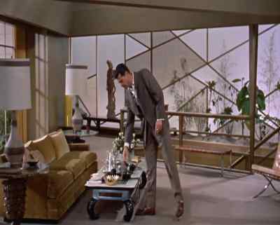 - Yeah?
GEORGE [OVER PHONE]: Cash? - Cash McCall