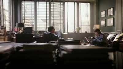 - Yeah, go Pa!
[cheers and applause] - Bluff City Law