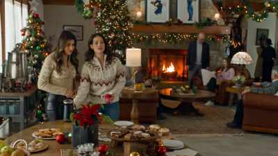 - Yeah.
- Gosh, - Holiday Crashers