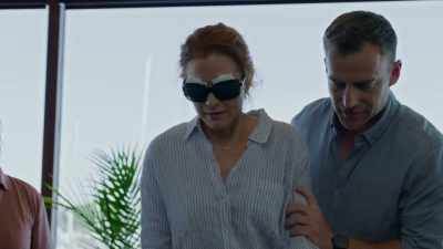 Yeah, you got it?
Just slide in there. - Guiding Emily