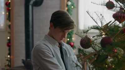 Yeah, we gotta put
the finishing touches - Navigating Christmas
