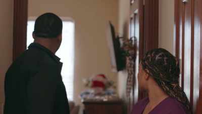 - Yeah, Grandpa.
- Come on in here. - Rain for Christmas