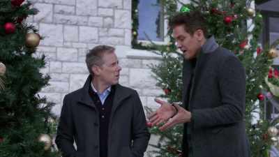 Yeah, but he didn't show.
He stood me up. - Christmas at the Drive-In