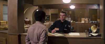 - Yeah?
- Hello, I'm Lieutenant Bishop. - Assault on Precinct 13