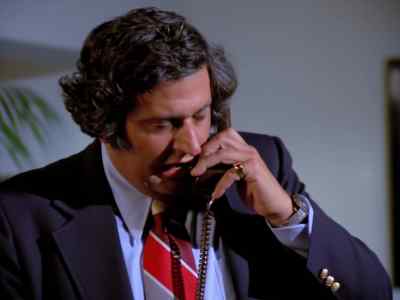 Yeah, hello. Let me to talk to
the bank manager, please. - Wonder Woman
