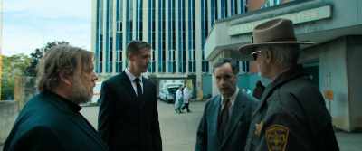 - Yeah, but how could this
happen? I mean, it's-- - The Middle Man
