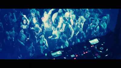 - Yeah, I brought you this
amazing American talent - Pitch Perfect: Bumper in Berlin