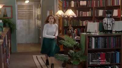 Yeah, I can come back later...
- No! - Crossword Mysteries: Proposing Murder